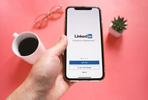 Do’s and Don’ts of Networking on LinkedIn for Language Professionals